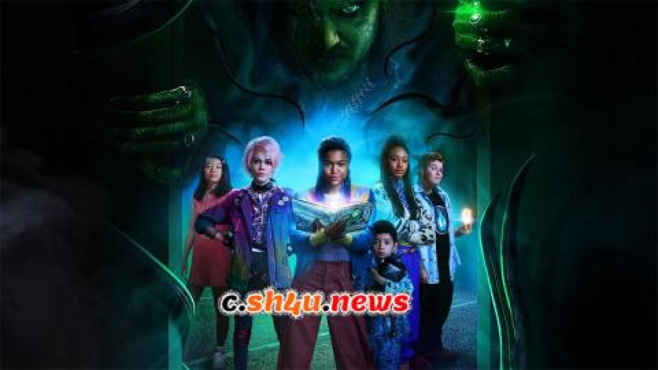 فيلم A Babysitters Guide To Monster Hunting 2020 مترجم - HD